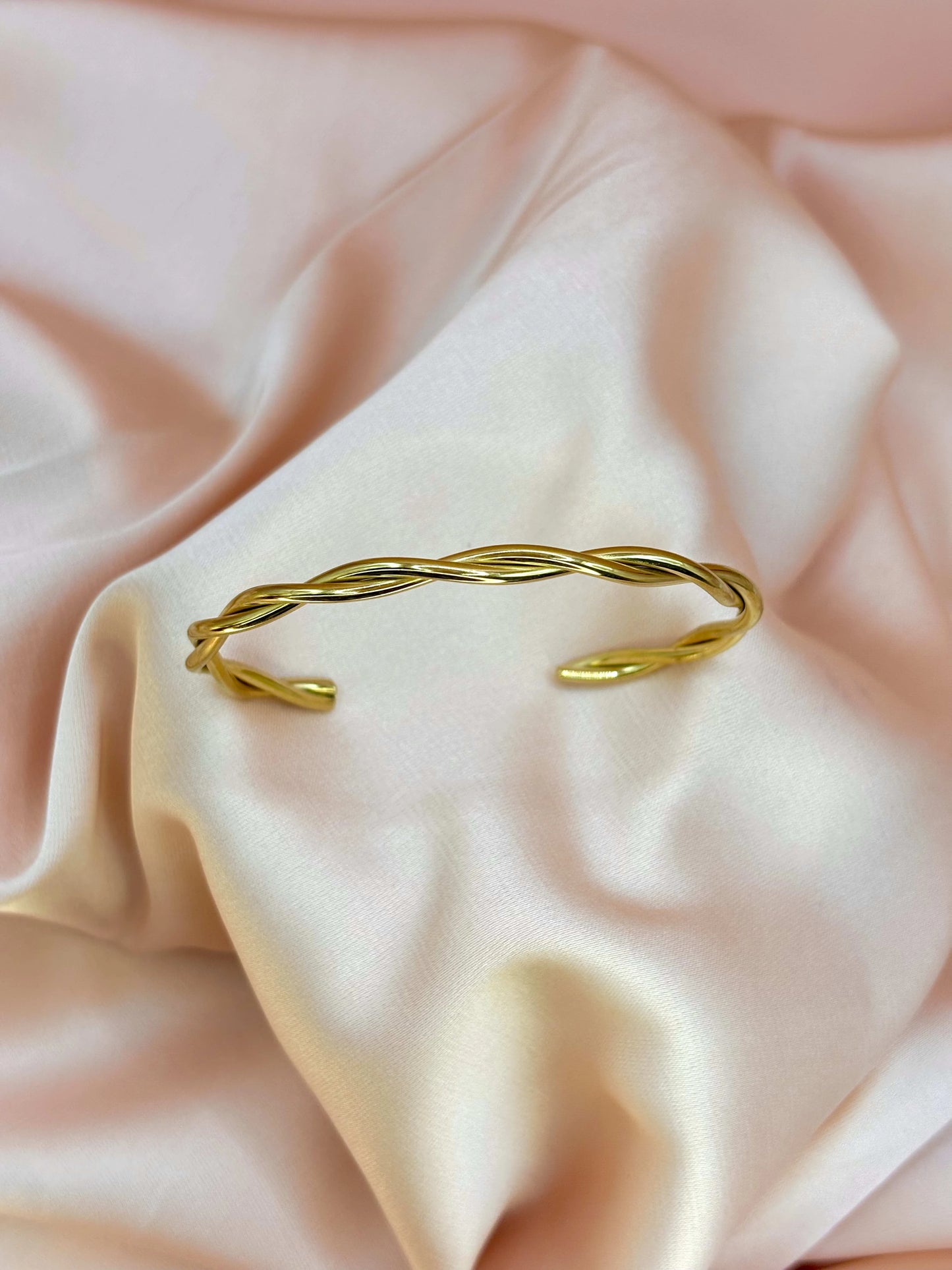 Golden spiral bangle