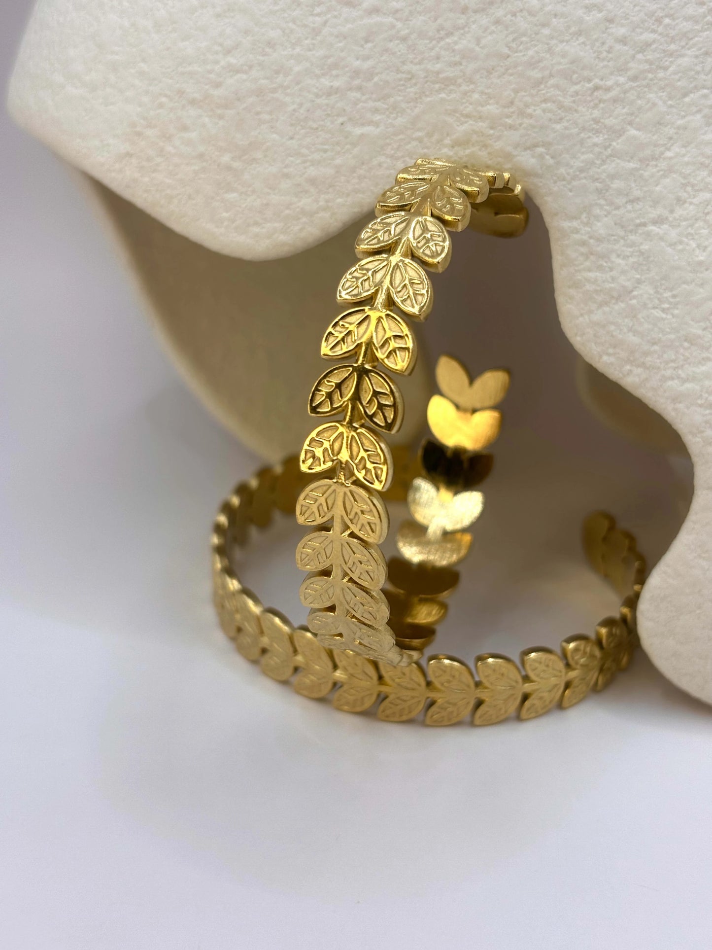 Dancing Leaf bangle