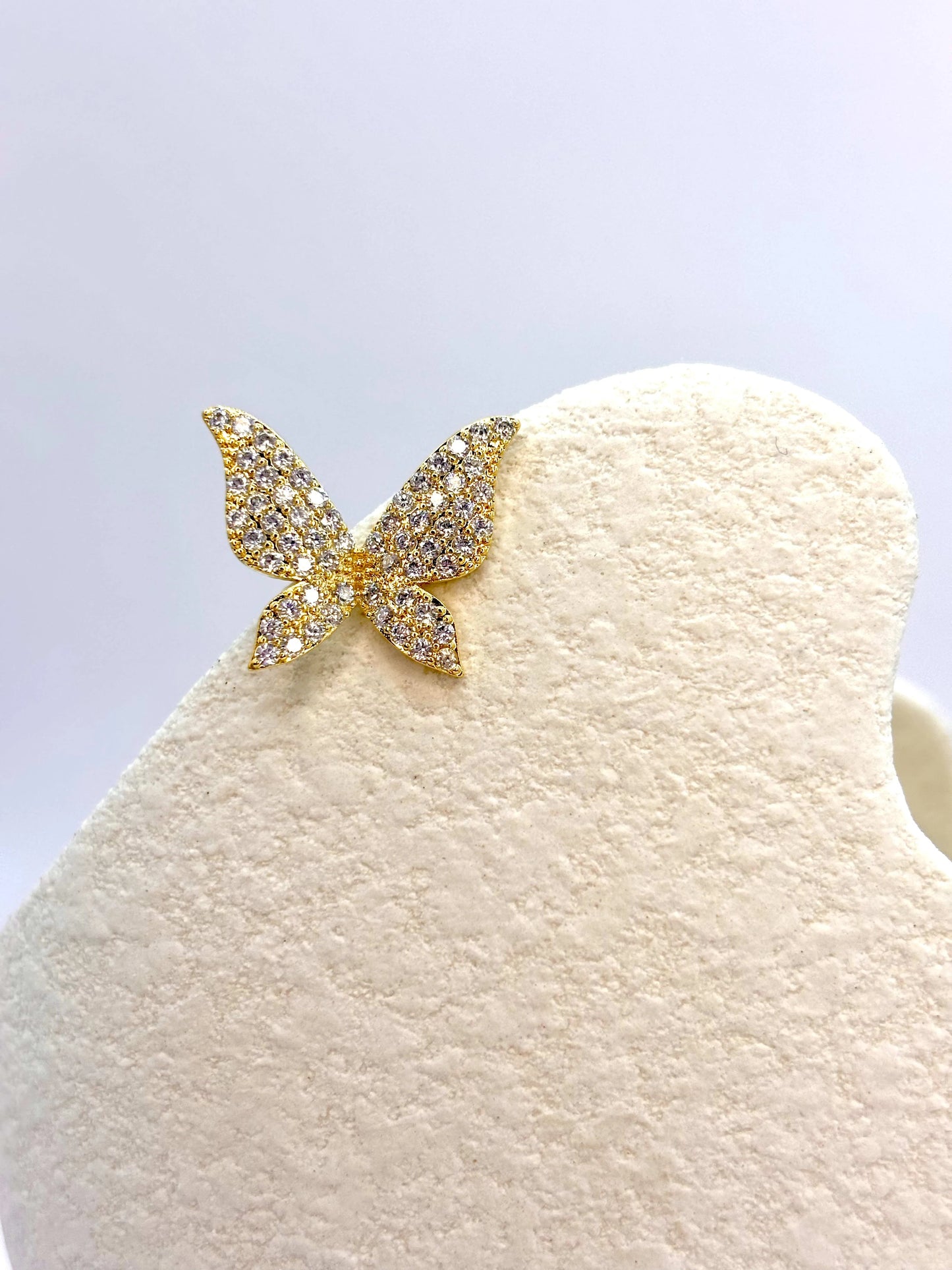 Shimmering wings fake piercing