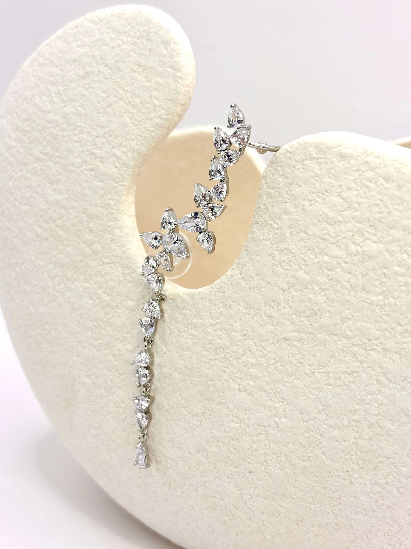 Silver Dancing diamonds ear cuff