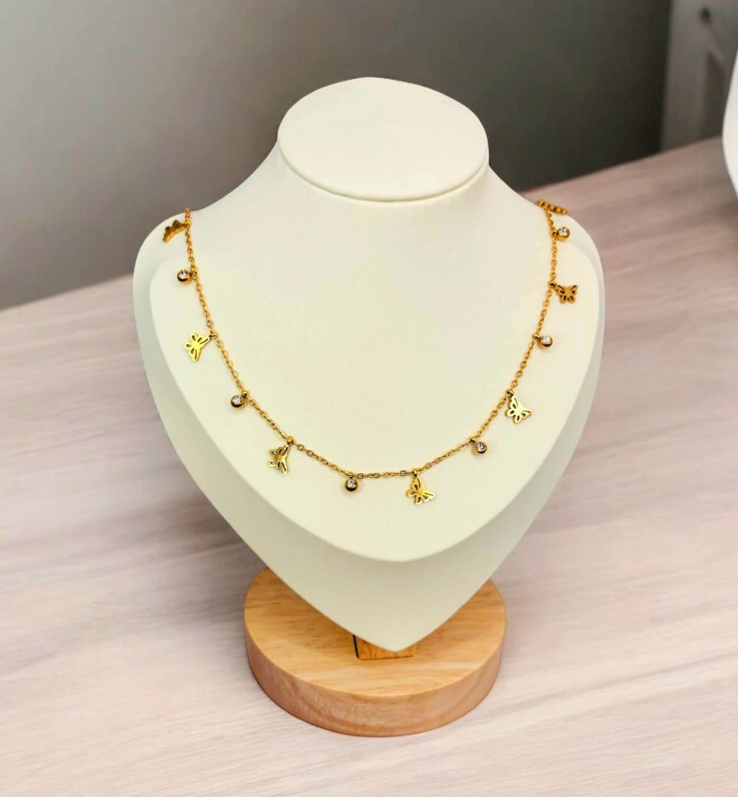 Farfasha necklace