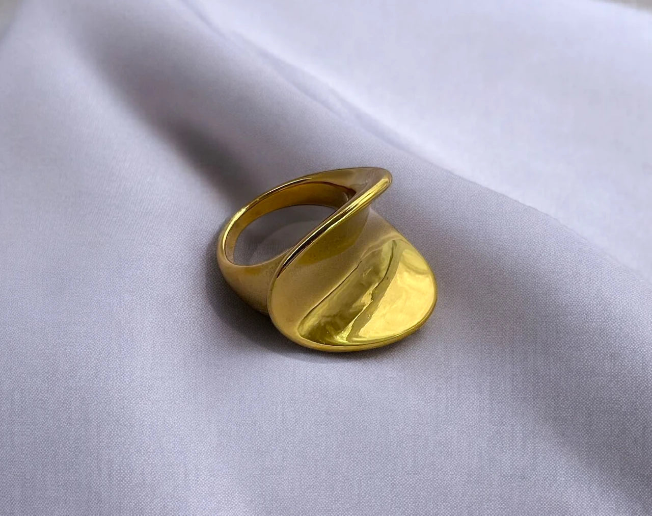 Emerald ring