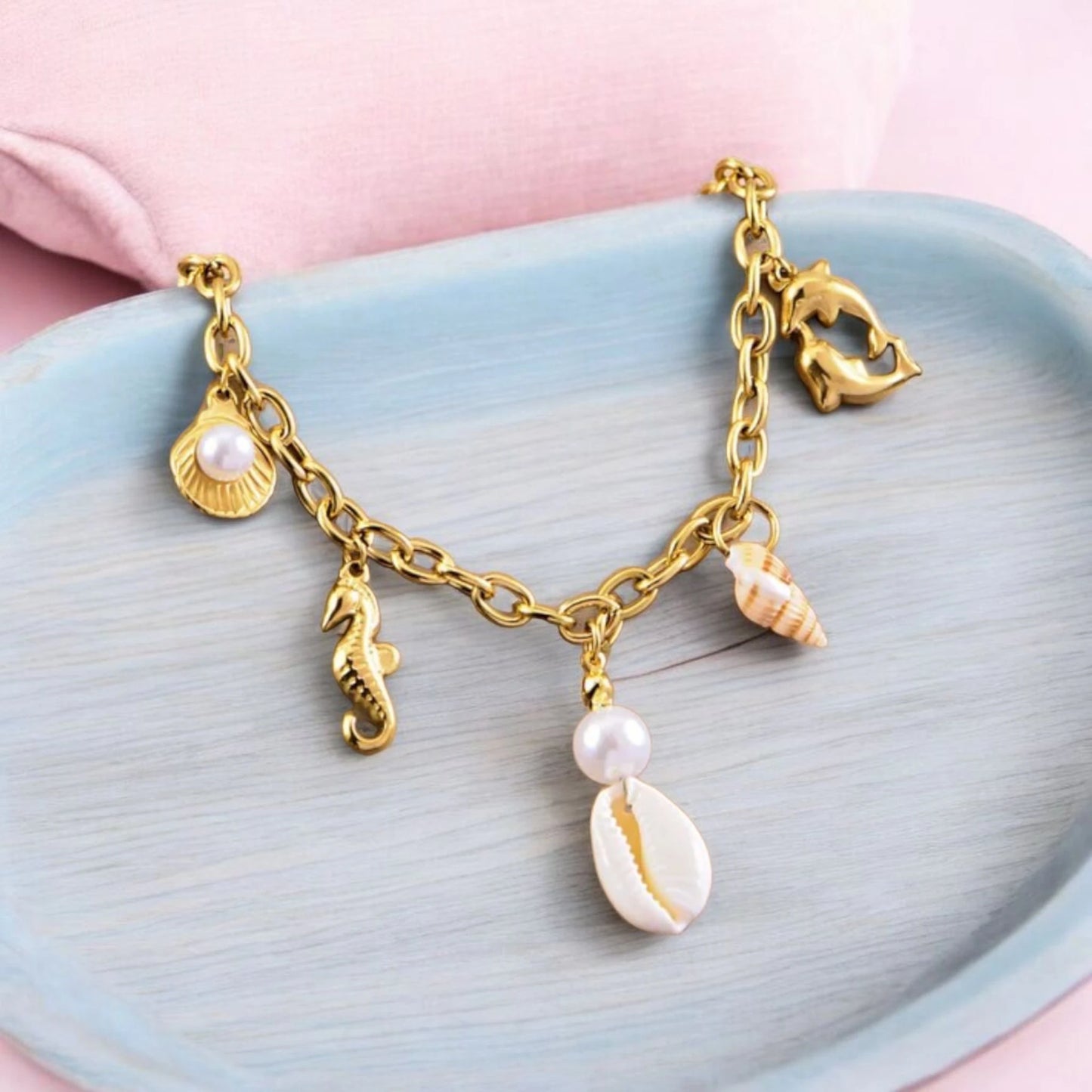 Sea shell charms necklace