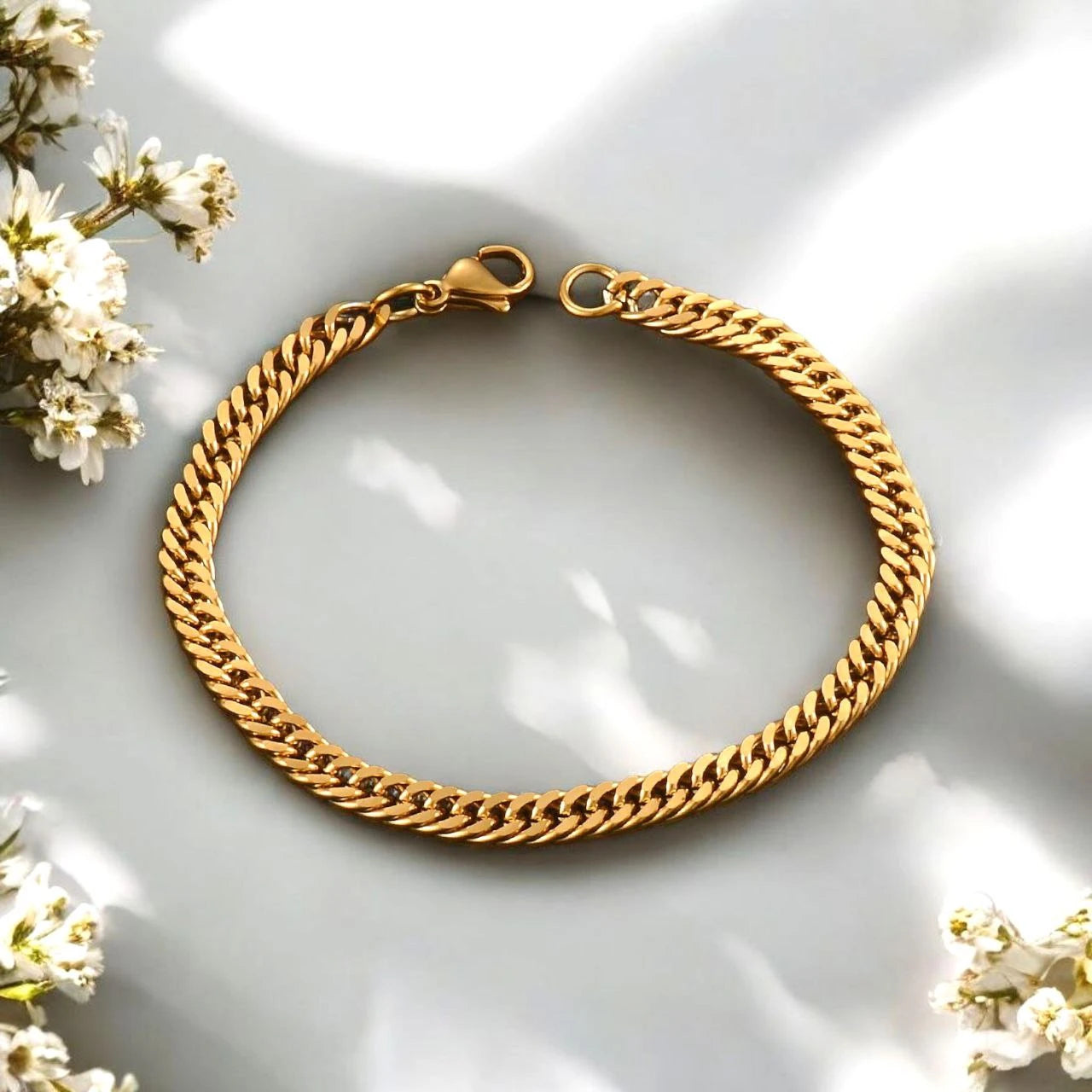 Simple link bracelet