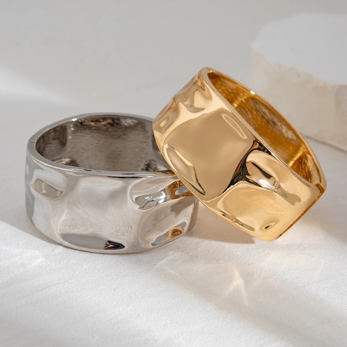 Diva chunky bangle