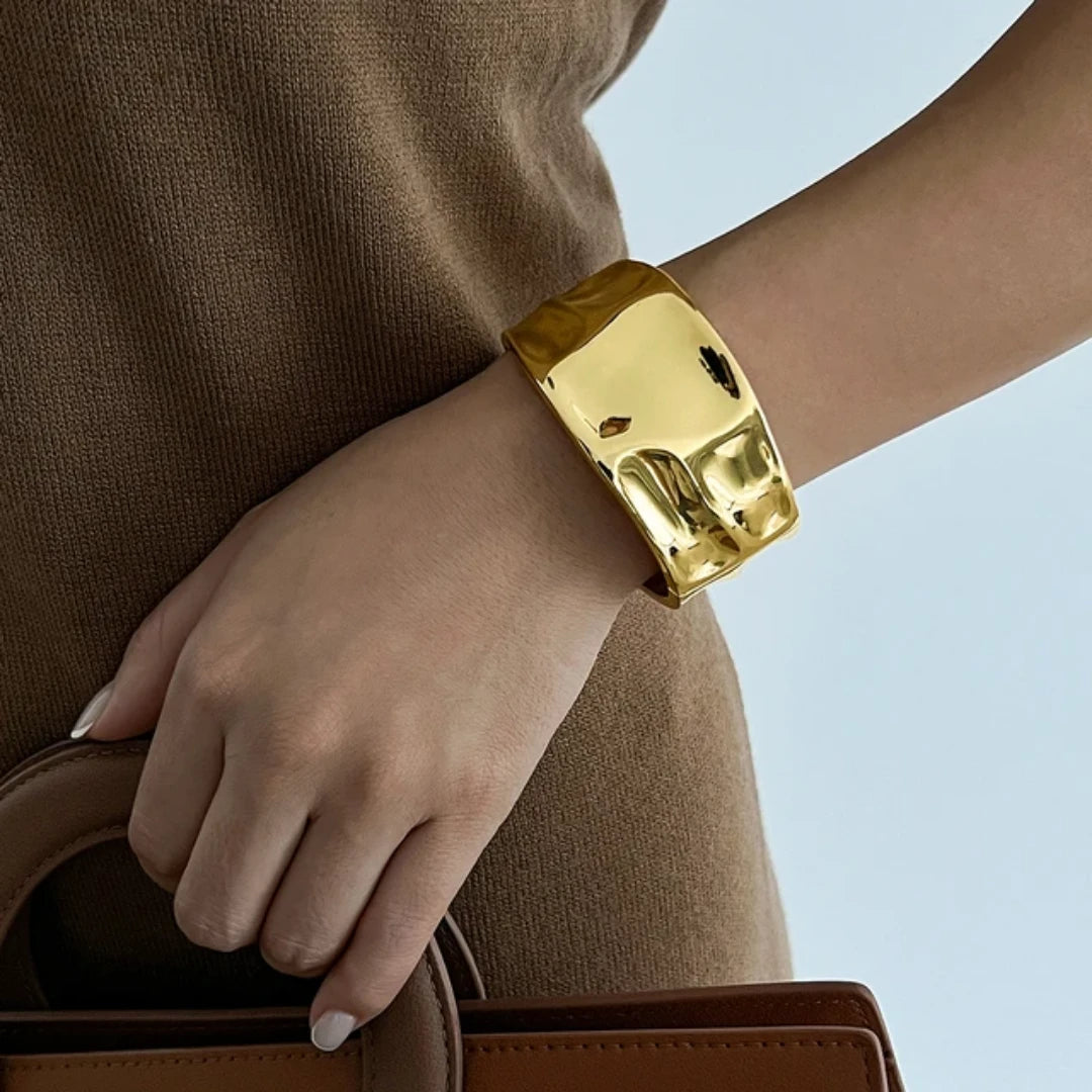 Diva chunky bangle
