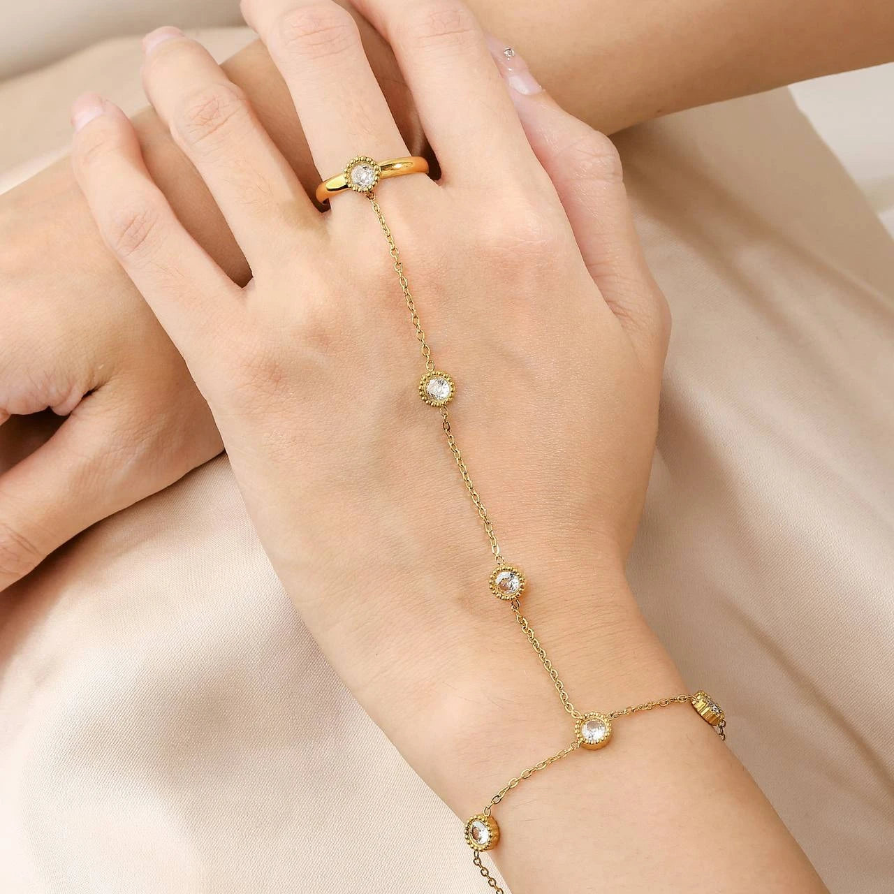 Bella hand chain