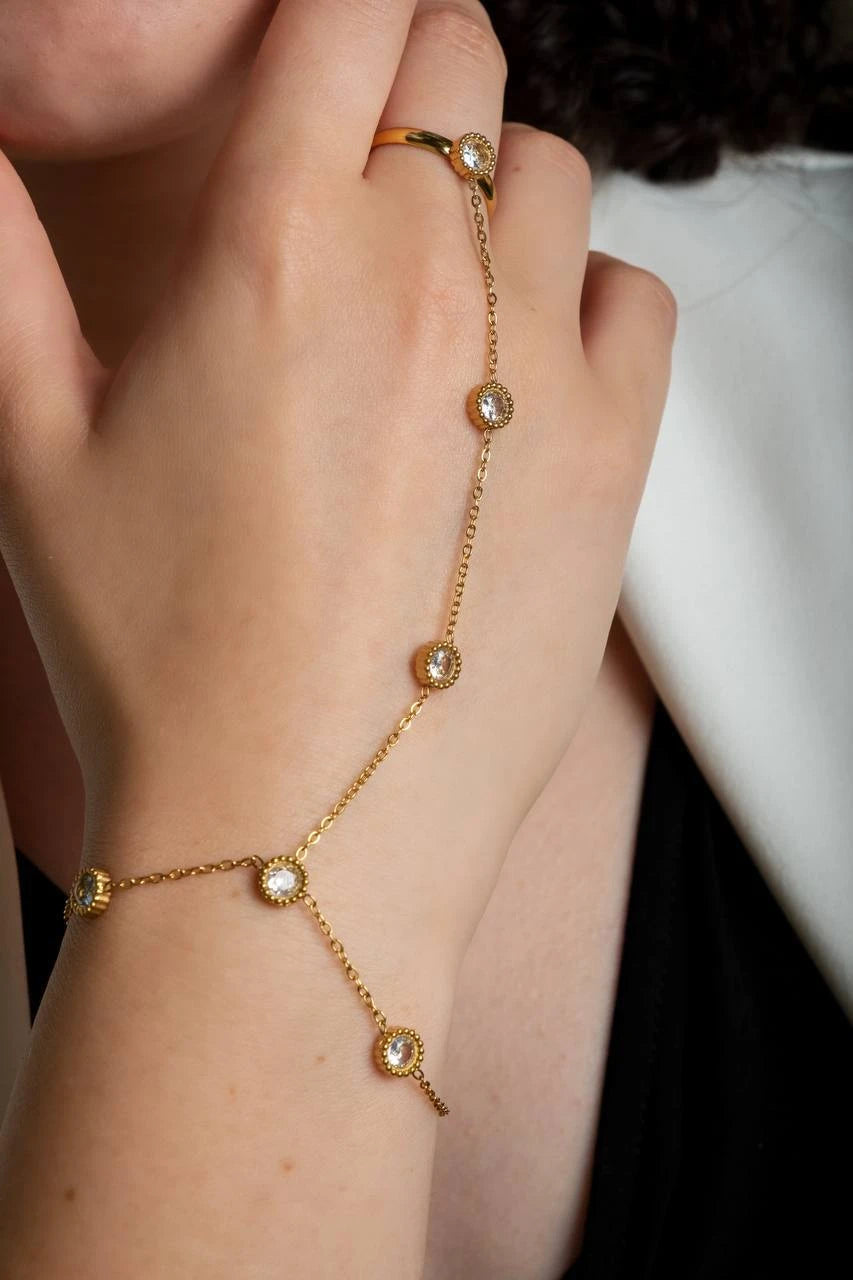 Bella hand chain