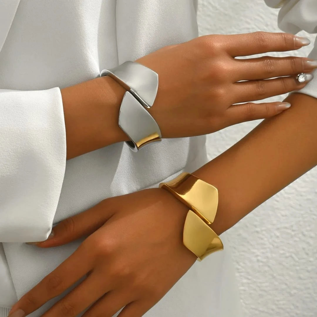 Gloss chunky bangle