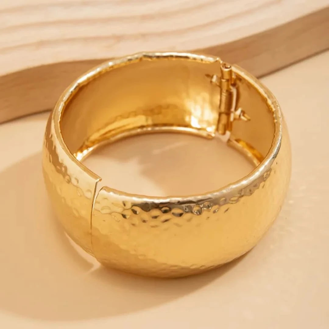 Glow chunky bangle