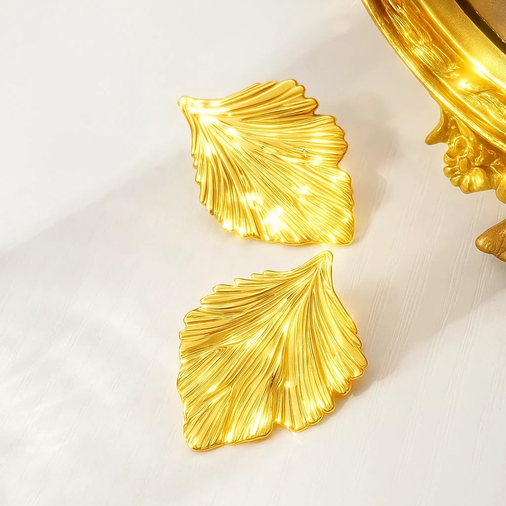 Golden leaf earrings
