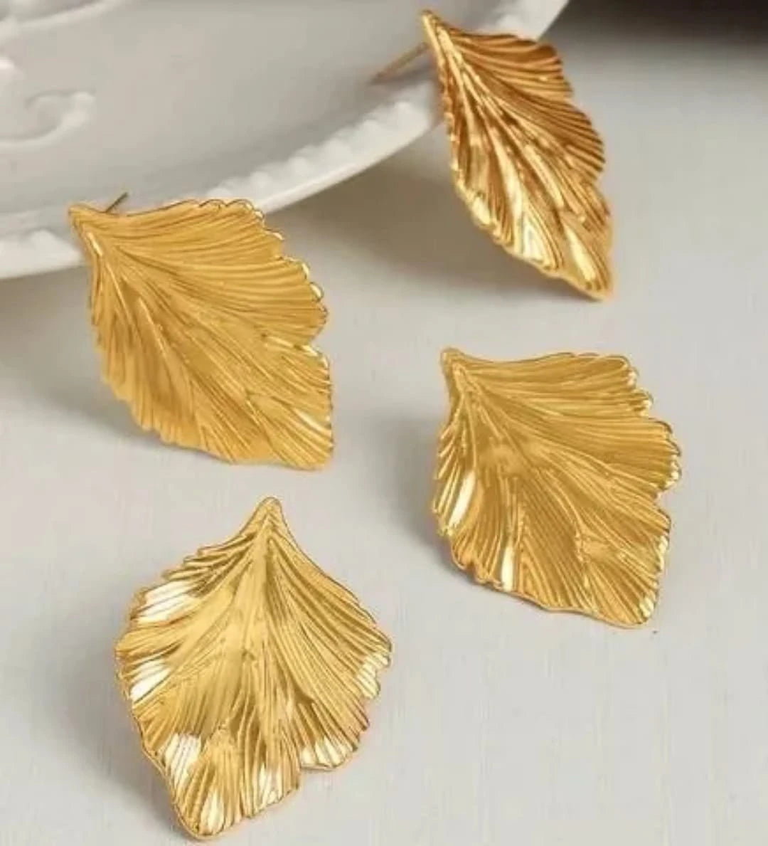 Golden leaf earrings