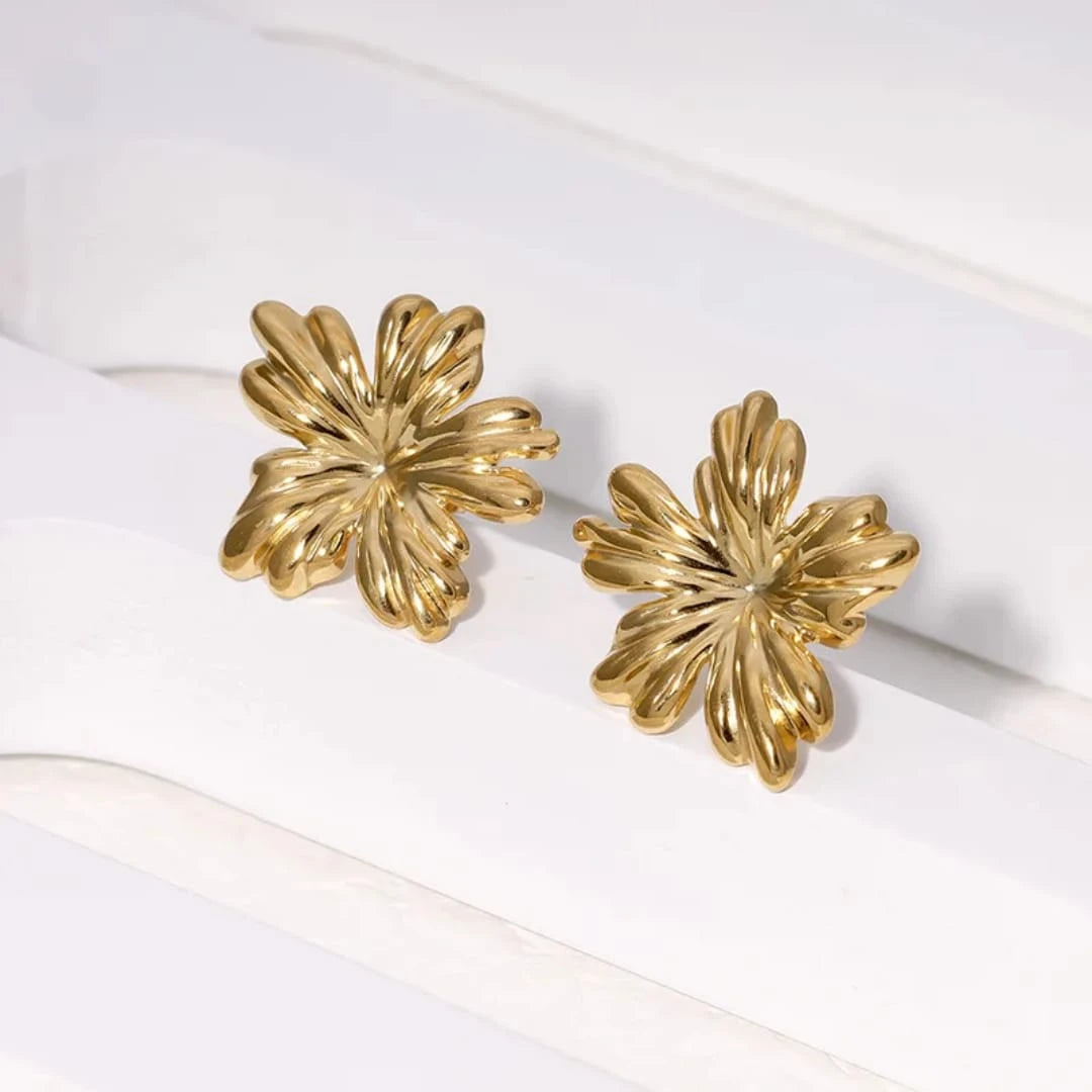 Golden flower earrings