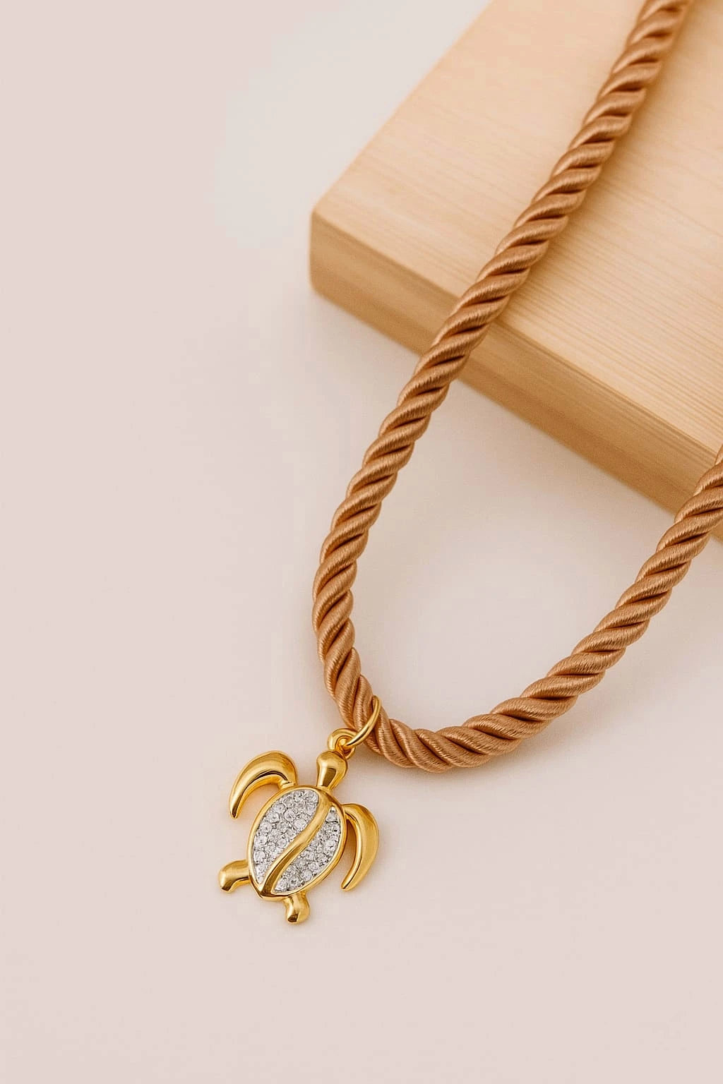 Colorful turtle necklace
