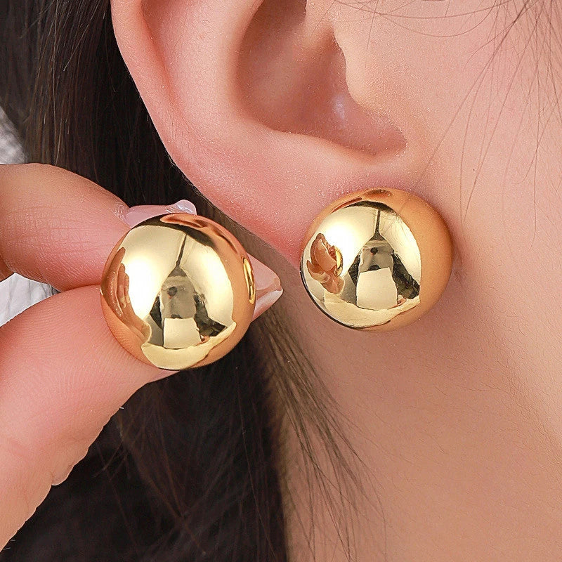 Shiny sphere earrings