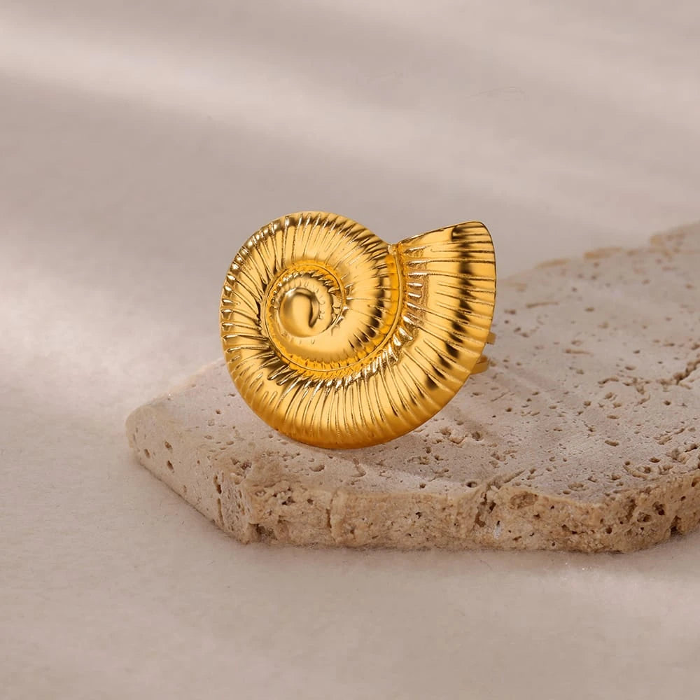 Golden shell ring