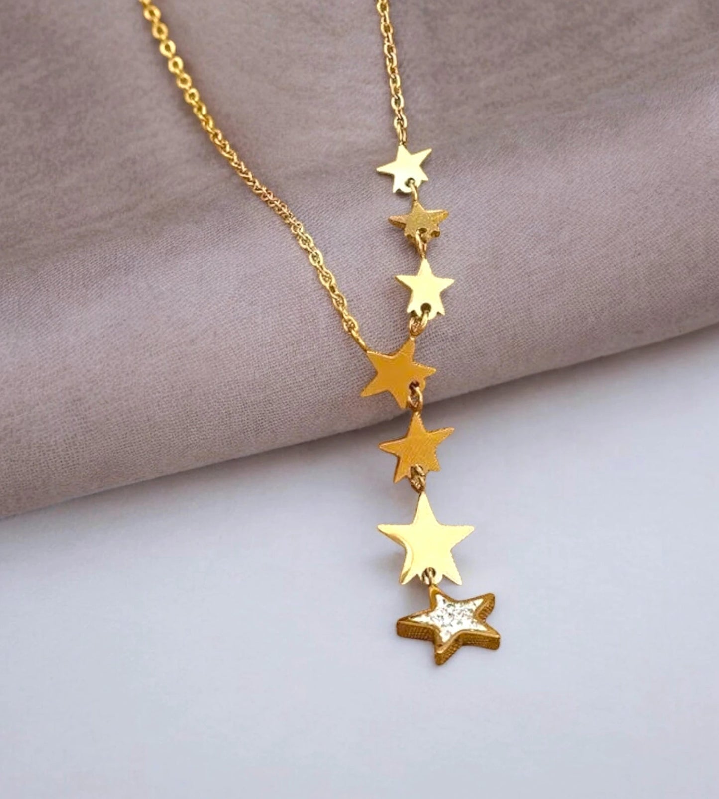 Dancing stars necklace