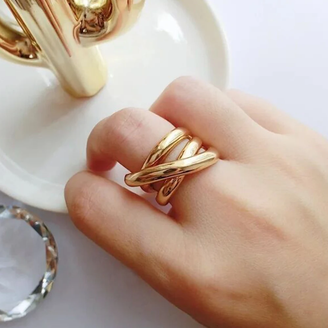 Trio ring