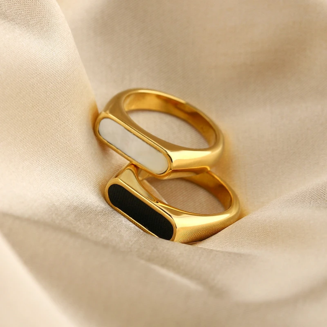 Black stone ring