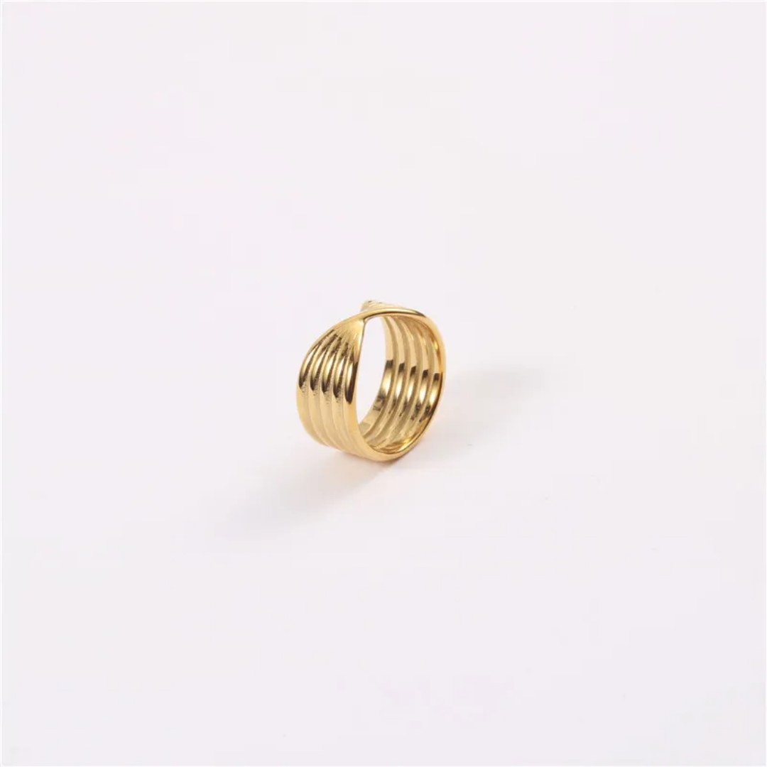 Twisty ring