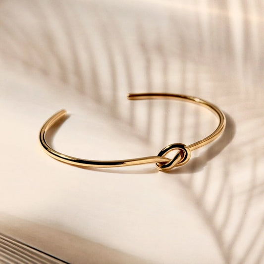 Love knot bangle
