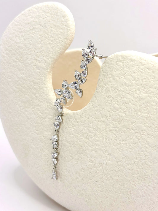 Silver Dancing diamonds ear cuff
