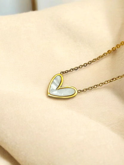 White heart necklace