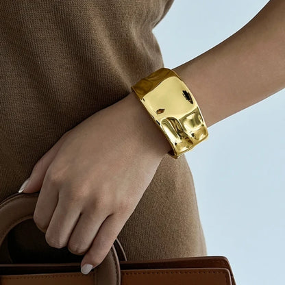Diva chunky bangle