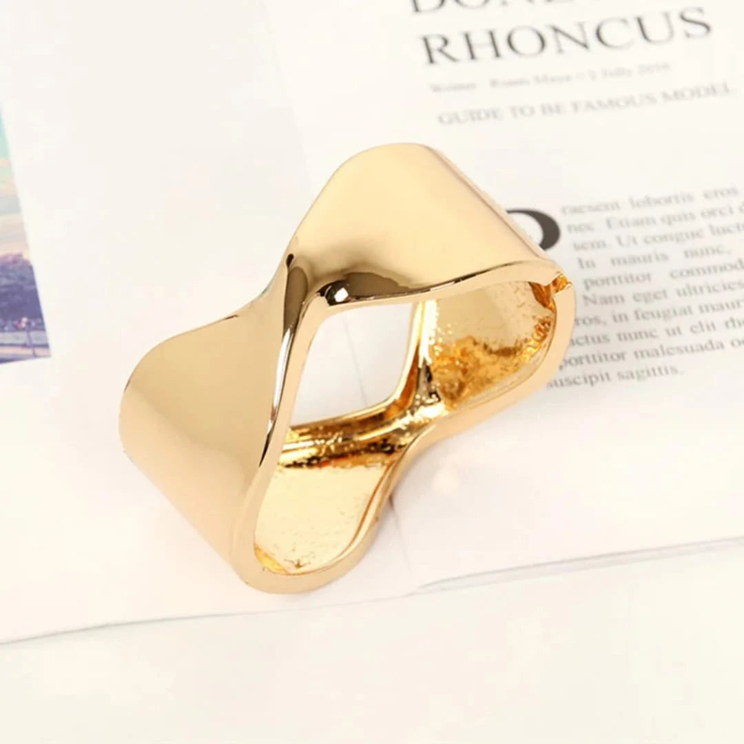 Vera chunky bangle