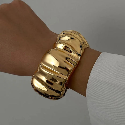 Viola chunky bangle