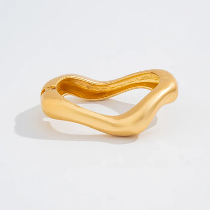 Celina chunky bangle