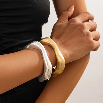 Celina chunky bangle