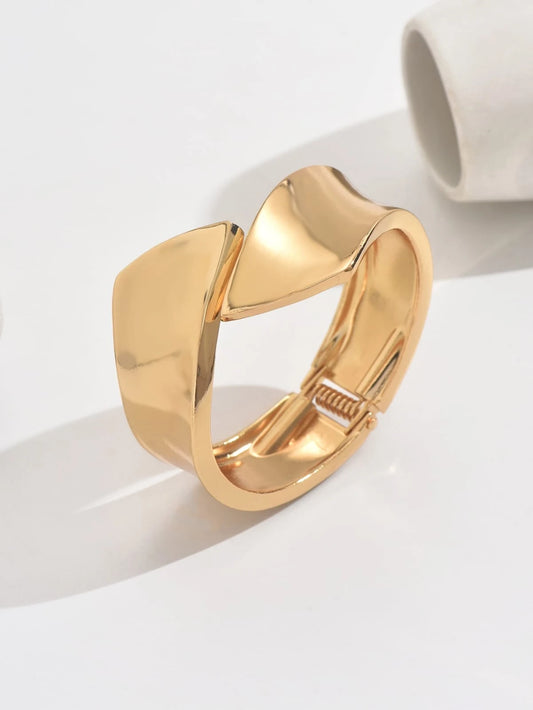 Gloss chunky bangle