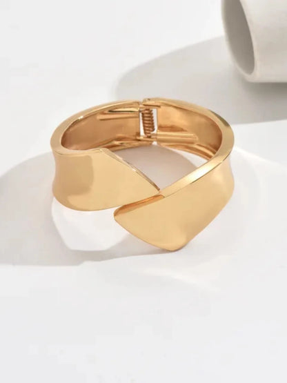 Gloss chunky bangle