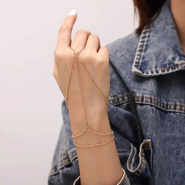 Delicate hand chain