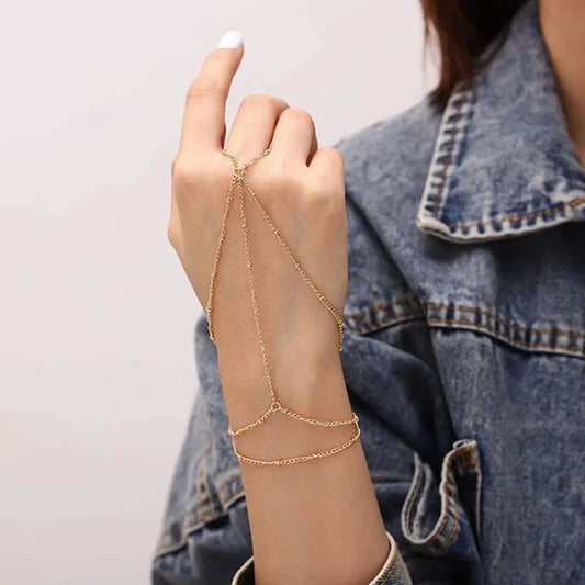 Delicate hand chain