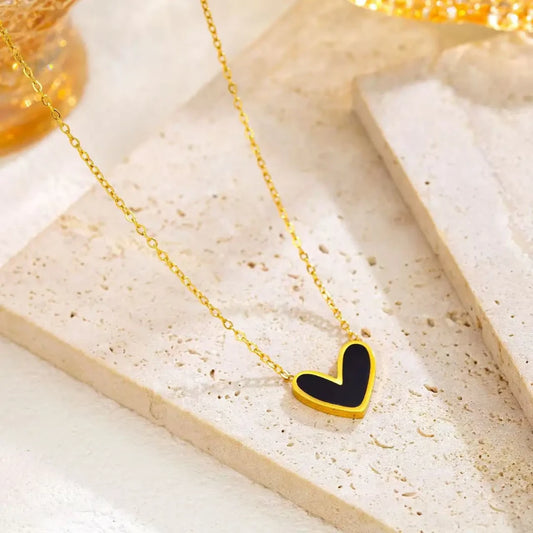 Black heart necklace