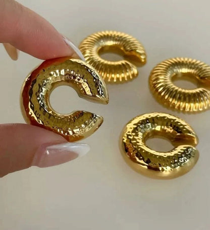 Textured ear cuff