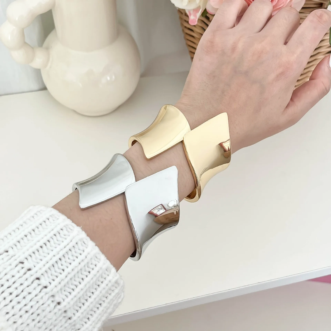 Eloura chunky bangle