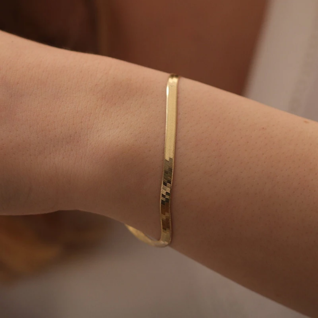 Snake style bracelet