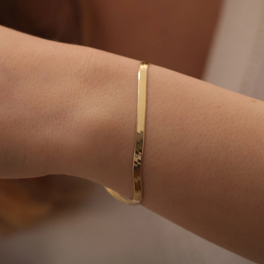 Snake style bracelet