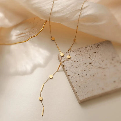 Bella necklace