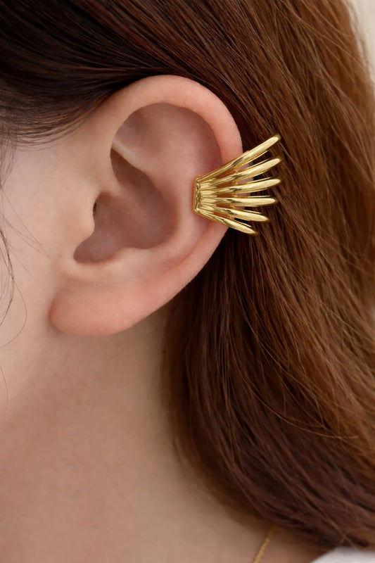 Winged ear cuff