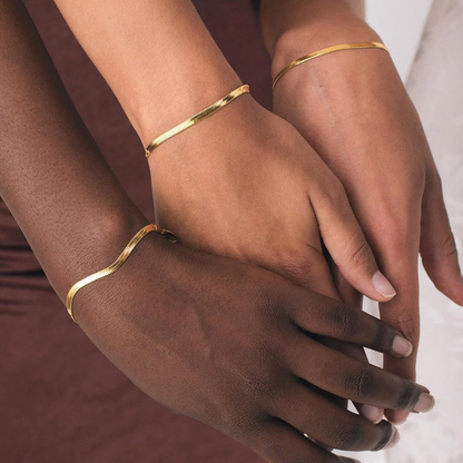 Snake style bracelet