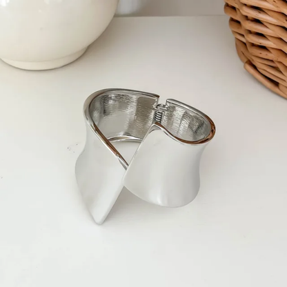 Eloura chunky bangle