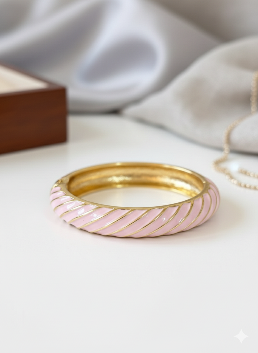 Blush chunky bangle