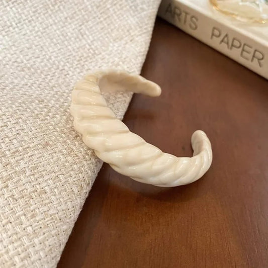 Ivory chunky bangle