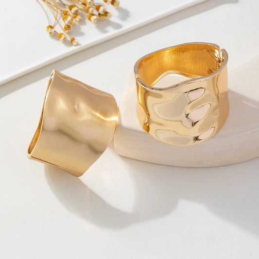 Aura chunky bangle