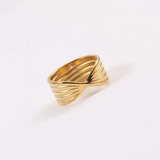 Twisty ring